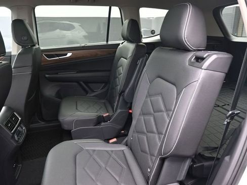 New 2026 Volkswagen Atlas SE FWD image 23