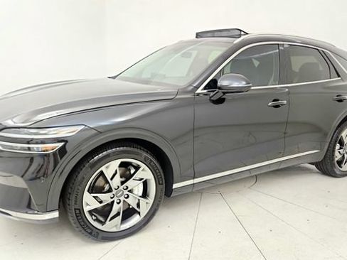 Used 2025 Genesis Electrified GV70 w/ Prestige Package AWD/4WD image 21