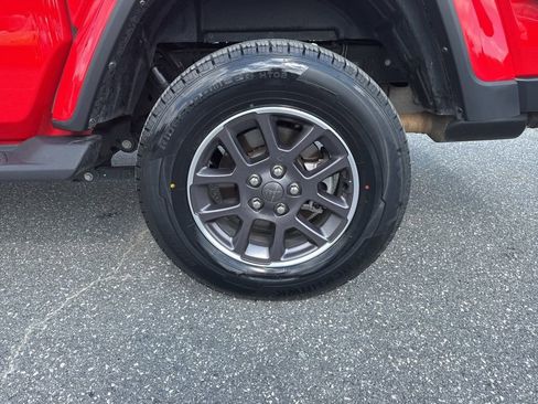 Used 2021 Jeep Gladiator Overland w/ Popular Equipment Package image 32