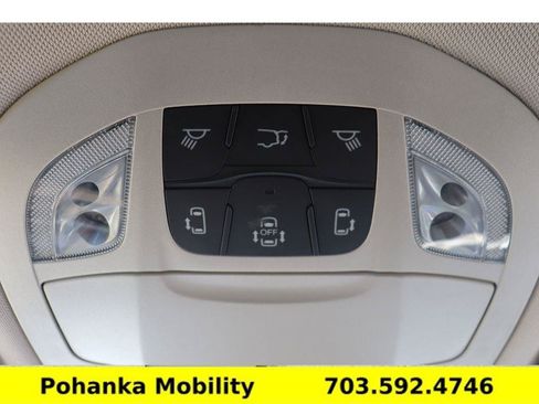 Used 2023 Chrysler Voyager LX FWD image 20