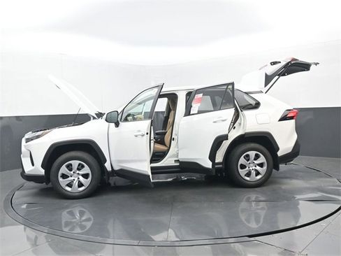 New 2025 Toyota RAV4 LE image 31