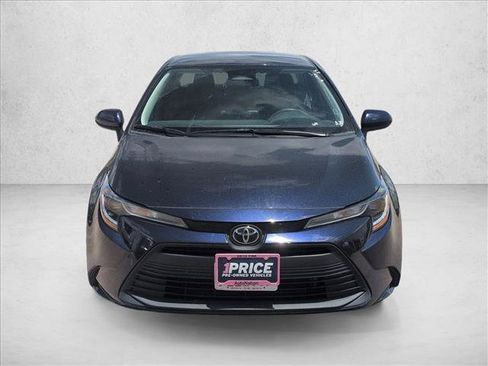 Used 2024 Toyota Corolla LE FWD image 2