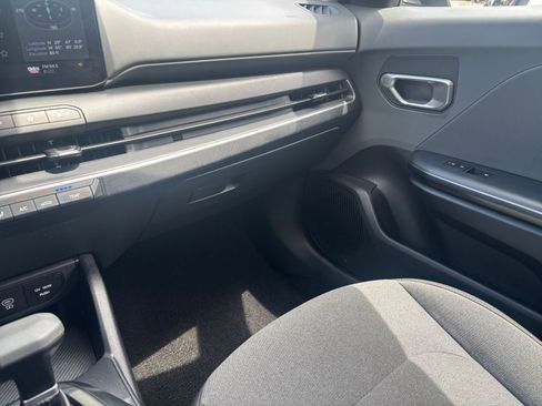 Used 2025 Kia K4 LXS image 34