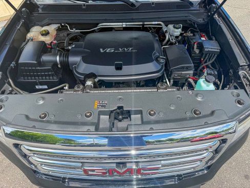 Used 2018 GMC Canyon SLE w/ SLE Convenience Package RWD image 21