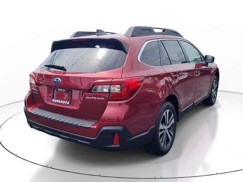 Used 2018 Subaru Outback 2.5i Limited AWD/4WD image 6