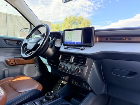 Used 2023 Ford Maverick Lariat w/ Lariat Luxury Package FWD image 12