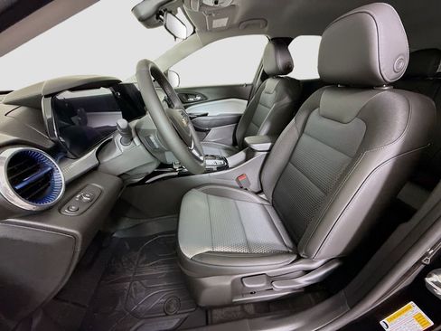 New 2026 Chevrolet Trax LT w/ Driver Confidence Package FWD image 19