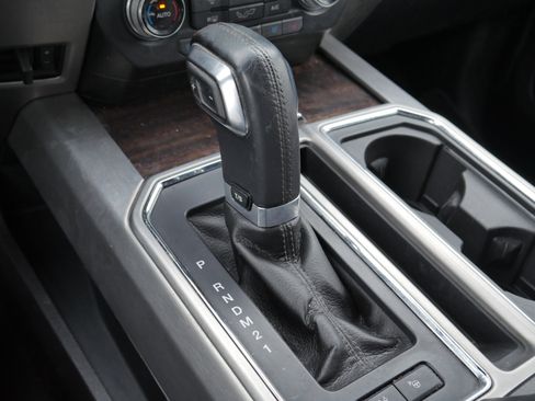 Used 2015 Ford F150 Platinum w/ Equipment Group 701A Luxury image 17