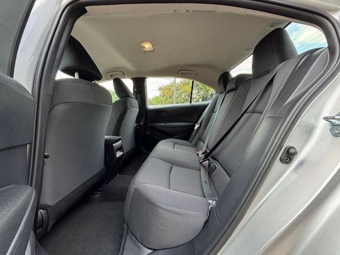 Used 2025 Toyota Corolla LE FWD image 22