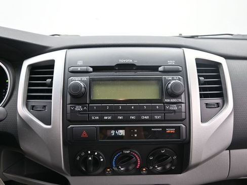 Used 2012 Toyota Tacoma 2WD Access Cab image 23