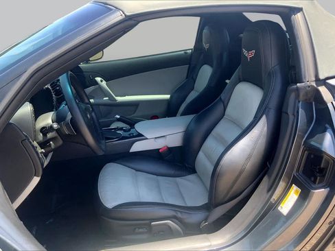 Used 2011 Chevrolet Corvette Grand Sport w/ Preferred Equipment Group RWD image 7