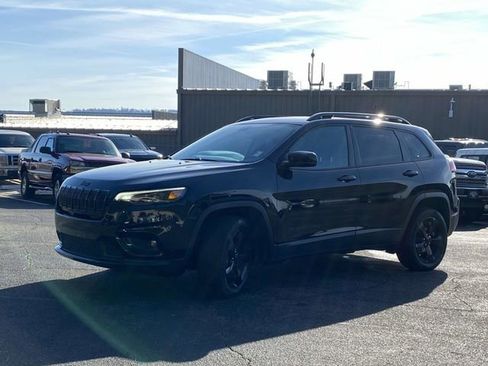 Used 2020 Jeep Cherokee Latitude Plus image 8
