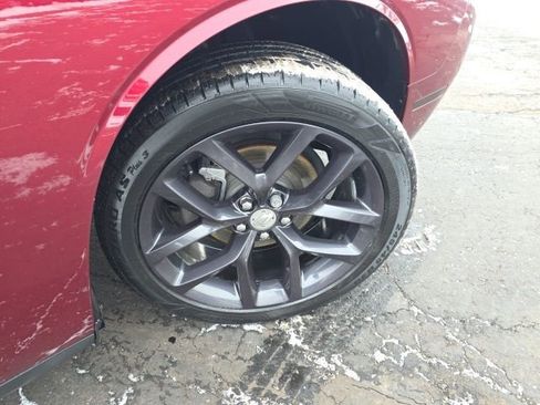 Used 2020 Dodge Challenger SXT w/ Blacktop Package image 38