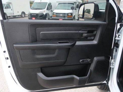 Used 2022 RAM 2500 Tradesman w/ Chrome Appearance Group image 11