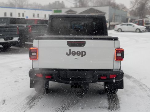 Used 2020 Jeep Gladiator Rubicon image 10