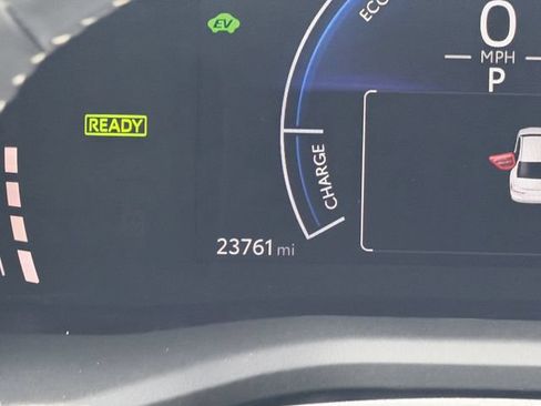 Certified 2025 Toyota Camry SE FWD image 14
