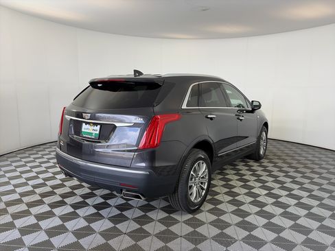 Used 2017 Cadillac XT5 Luxury w/ Driver Awareness Package image 10