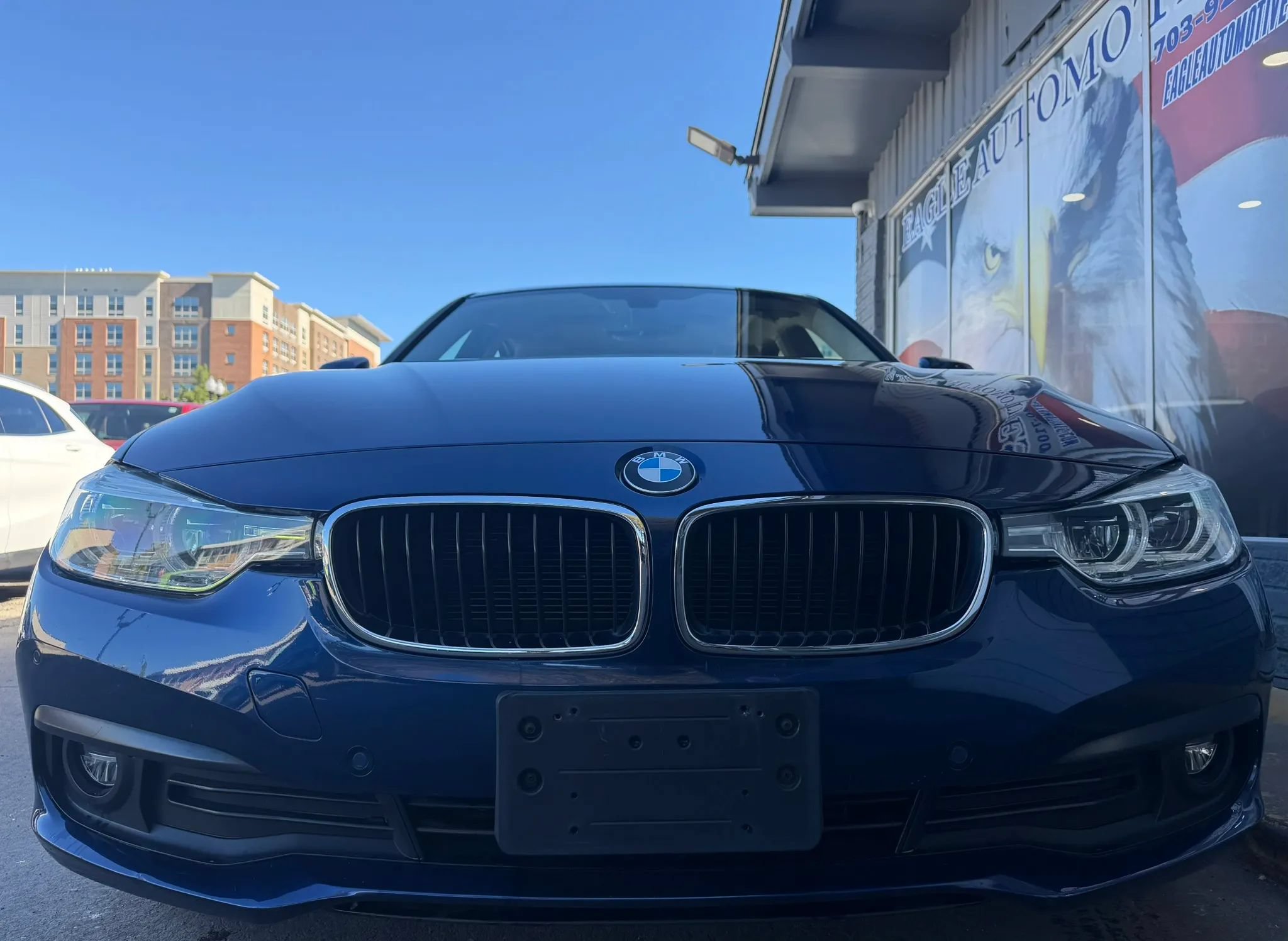 Used 2018 BMW 320i xDrive Sedan w/ Convenience Package AWD/4WD image 8