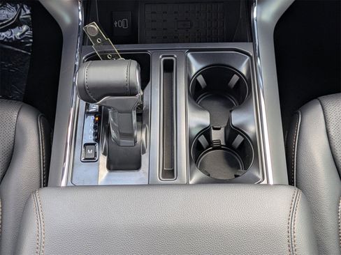 New 2025 Ford F150 Lariat w/ Equipment Group 502A High image 16