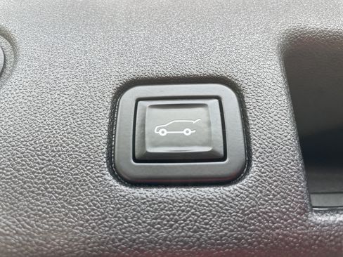 Used 2020 Chevrolet Equinox LT AWD/4WD image 28
