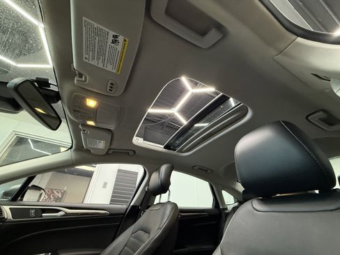 Used 2014 Ford Fusion SE w/ Equipment Group 202A image 13