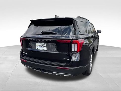 Used 2025 Ford Explorer Active w/ Active Comfort Package AWD/4WD image 6