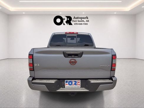 Used 2022 Nissan Frontier Pro-X RWD image 8