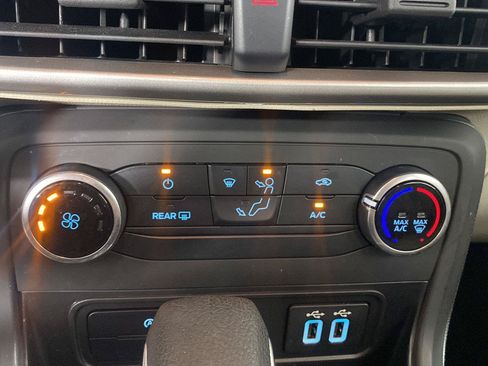Used 2022 Ford EcoSport S AWD/4WD image 4