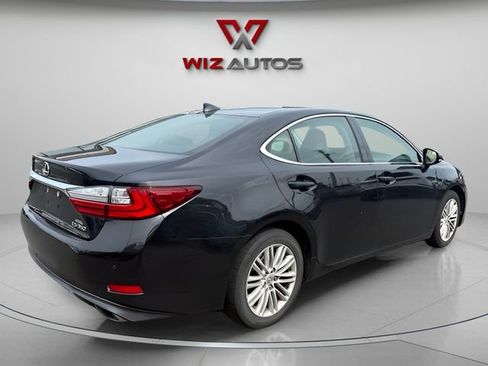 Used 2017 Lexus ES 350 w/ Premium Package FWD image 5