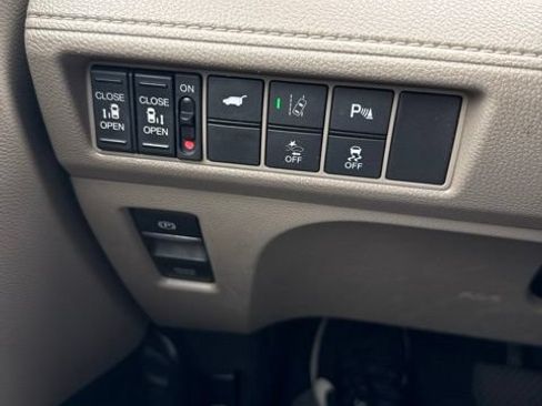Used 2019 Honda Odyssey Elite image 10