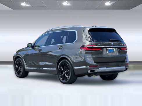 Used 2025 BMW X7 xDrive40i AWD/4WD image 3