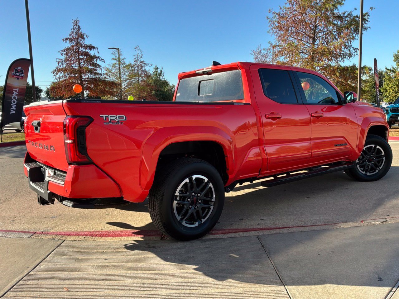 Used 2024 Toyota Tacoma TRD Sport w/ TRD Sport Premium Package RWD image 6