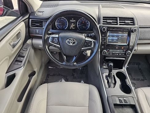 Used 2017 Toyota Camry XLE image 23