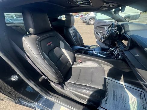 Used 2016 Chevrolet Camaro SS RWD image 21