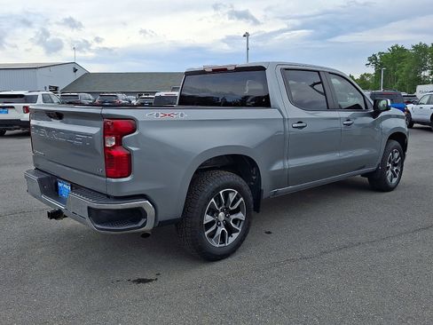 Used 2023 Chevrolet Silverado 1500 LT AWD/4WD image 6