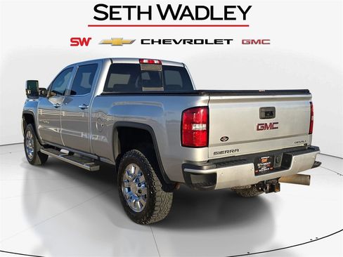 Used 2017 GMC Sierra 2500 Denali w/ Duramax Plus Package image 6