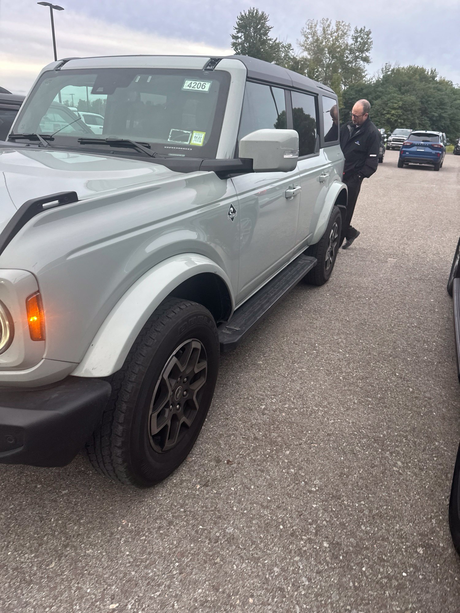 Used 2023 Ford Bronco Outer Banks AWD/4WD image 10