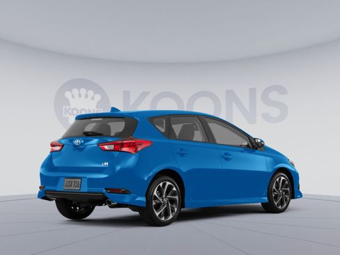 Used 2017 Toyota Corolla iM FWD image 4