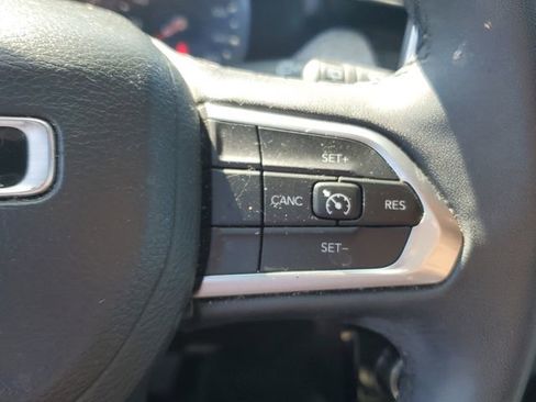 Used 2024 Jeep Compass Latitude AWD/4WD image 13