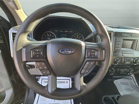 Used 2016 Ford F150 XLT image 12