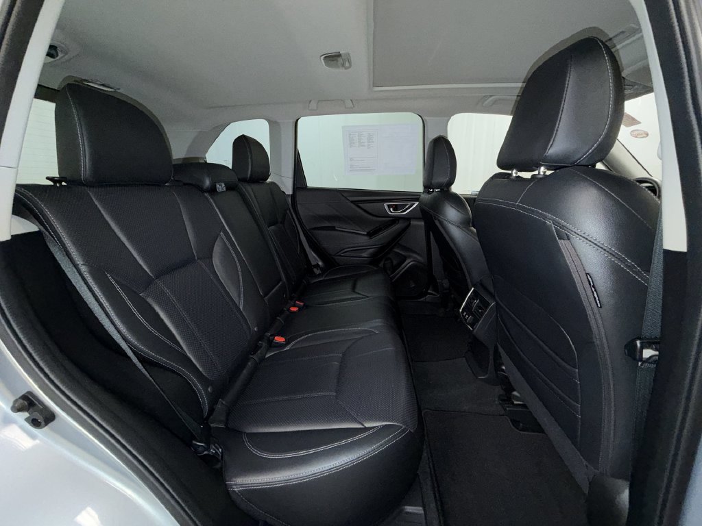 Used 2020 Subaru Forester Limited AWD/4WD image 17