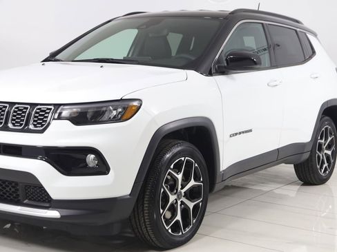 Used 2025 Jeep Compass Limited image 52