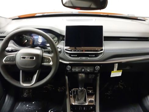New 2026 Jeep Compass Latitude AWD/4WD image 32