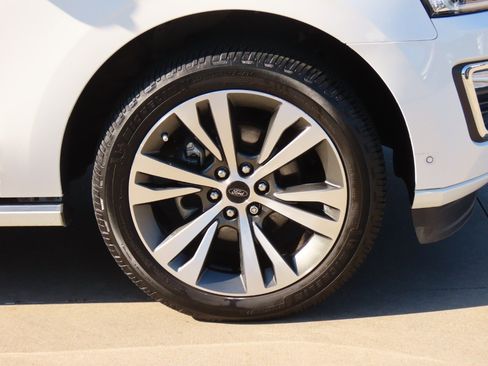 Used 2021 Ford Expedition Max Platinum image 9