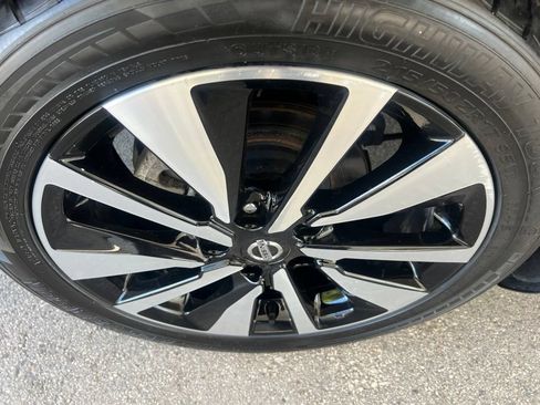 Certified 2023 Nissan Sentra SV w/ SV Premium Package FWD image 38