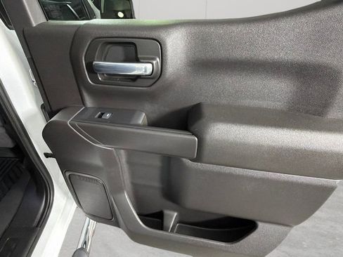 Used 2020 Chevrolet Silverado 1500 Custom w/ Custom Value Package RWD image 32