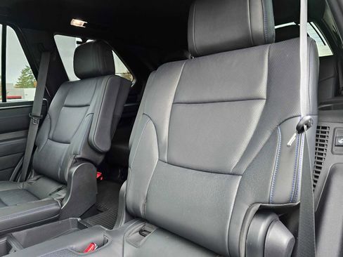 Certified 2025 Toyota Sequoia Platinum image 20