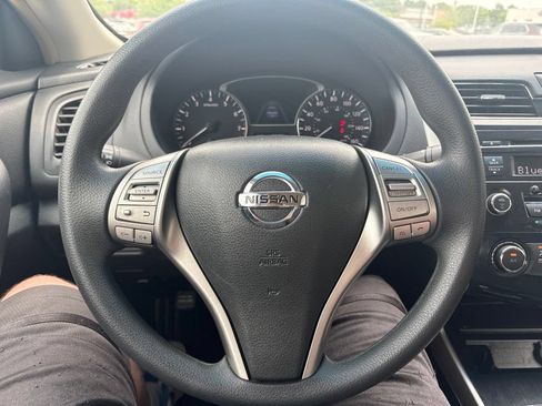 Used 2013 Nissan Altima 2.5 S FWD image 14