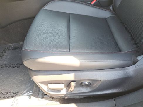Used 2023 Toyota Prius Prime FWD image 30