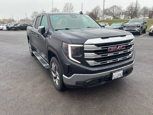 Used 2022 GMC Sierra 1500 SLE image 5